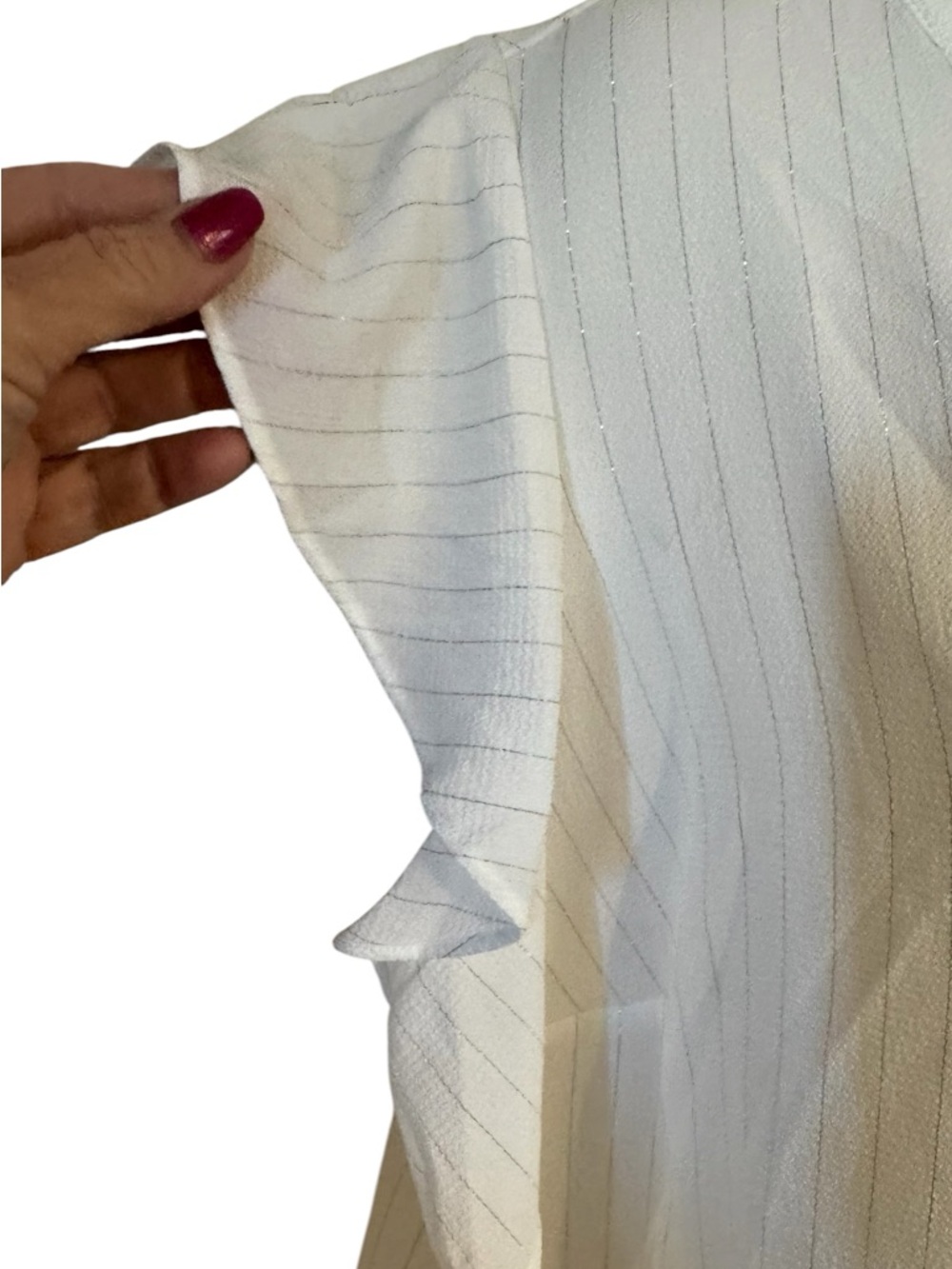 NWT Ivory w/Fine Gold Stripe Split-Neck Ruffle Sleeve Blouse PLUS: 1X #13 - Picture 4 of 11